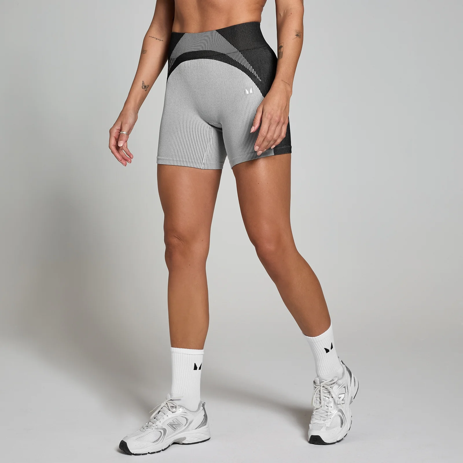 MP fietsshort met contrasterende en naadloze ribstof voor dames - Zwart/grijs - XS Afbeelding 1